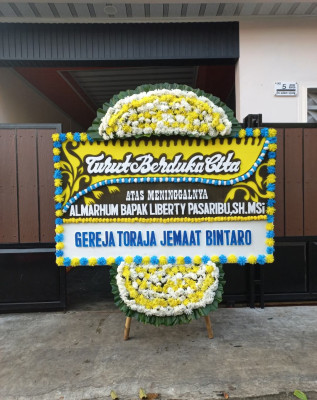 Papan Bunga Duka di Wasile Utara